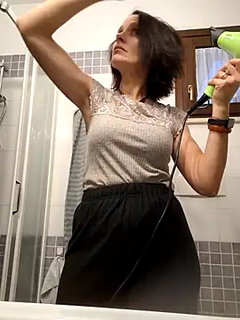 Piediniecollant online show from 12/16/25, 03:28