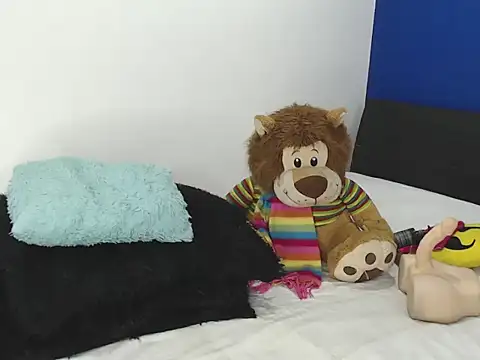 EmmilyConnor online show from 02/15/26, 09:55