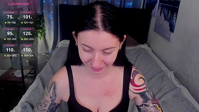 Snapshot of Lilit_Palmer chatting on 10/28/25, 06:39 Lilit Palmer online show from 10/28/25, 06:39