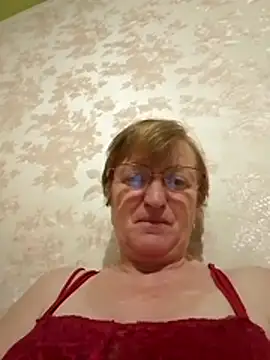 Snapshot of Arabella245 chatting on 11/01/25, 06:32 Arabella245 online show from 11/01/25, 06:32