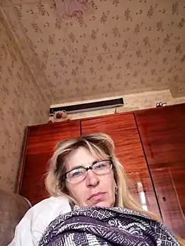 Snapshot of Georgette466 chatting on 11/02/25, 08:28 Georgette466 online show from 11/02/25, 08:28