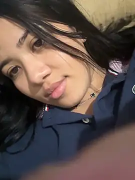 Snapshot of morenahhwy chatting on 11/25/25, 02:22 morenahhwy online show from 11/25/25, 02:22