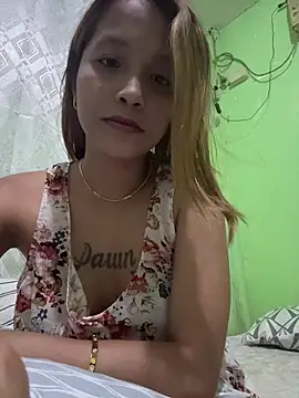 Snapshot of _bitesizedbabe chatting on 10/28/25, 08:18  bitesizedbabe online show from 10/28/25, 08:18