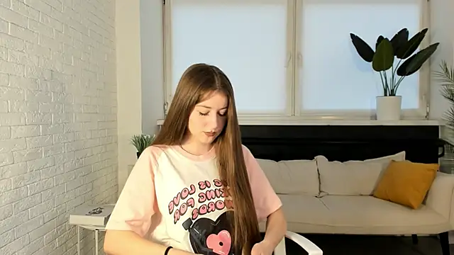 Snapshot of AudriaSagan chatting on 11/01/25, 11:45 AudriaSagan online show from 11/01/25, 11:45