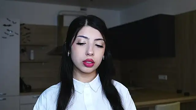 TonjaNeace online show from 11/09/25, 04:22