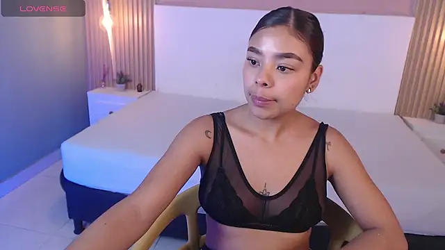 SoffiaDams2 online show from 11/23/25, 11:54