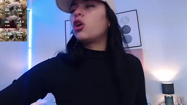 KikiVelvet online show from 11/22/25, 06:07