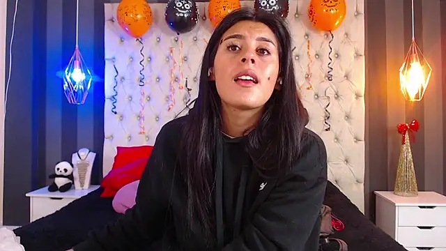 Camile Petite online show from 10/29/25, 07:26