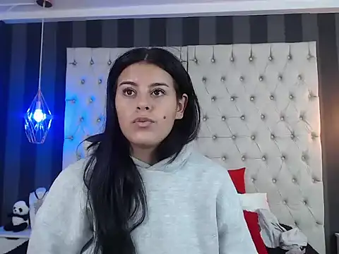 Camile Petite online show from 11/03/25, 07:26