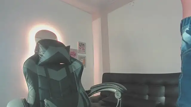 Senpai Lover online show from 11/25/25, 08:09