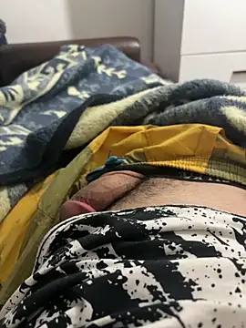 Snapshot of Hernann19 chatting on 12/13/25, 10:15 Hernann19 online show from 12/13/25, 10:15