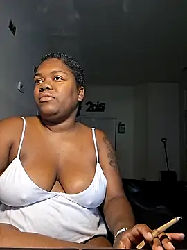Snapshot of BIGBOOTIBAMBI chatting on 07/21/26, 04:53 BIGBOOTIBAMBI online show from 07/21/26, 04:53