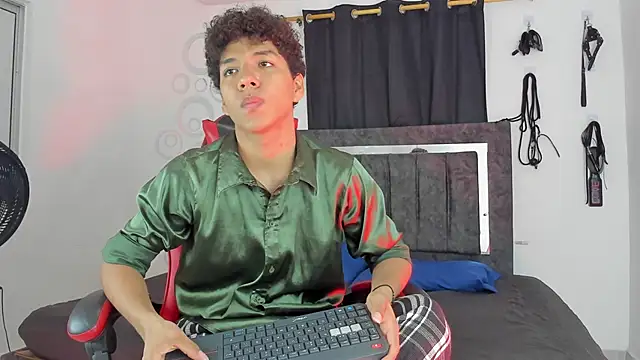 Maximiliano Khalil online show from 11/27/25, 08:11