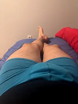 Snapshot of pufipf chatting on 10/28/25, 12:47 pufipf online show from 10/28/25, 12:47