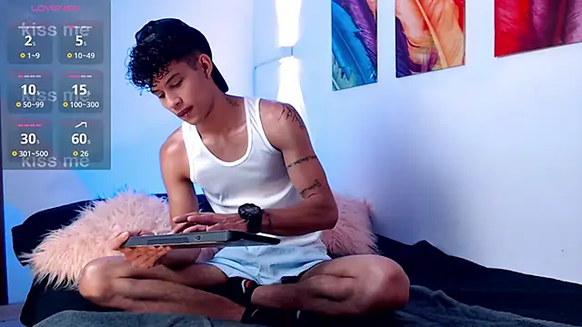 KamiSuarez online show from 04/22/26, 06:31