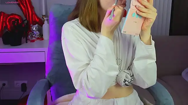 R I N A online show from 04/04/26, 01:15