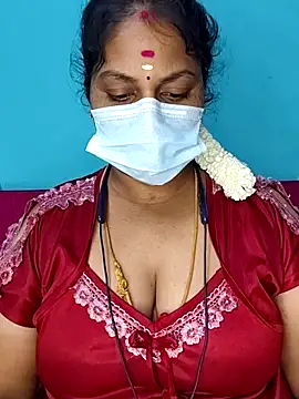 deepikasree143 online show from 11/18/25, 07:51