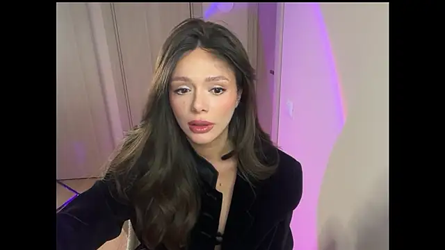 Snapshot of Lisa_Graham chatting on 12/18/25, 04:29 Lisa Graham online show from 12/18/25, 04:29