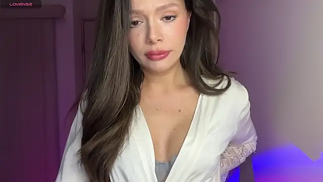 Snapshot of Lisa_Graham chatting on 02/06/26, 04:39 Lisa Graham online show from 02/06/26, 04:39