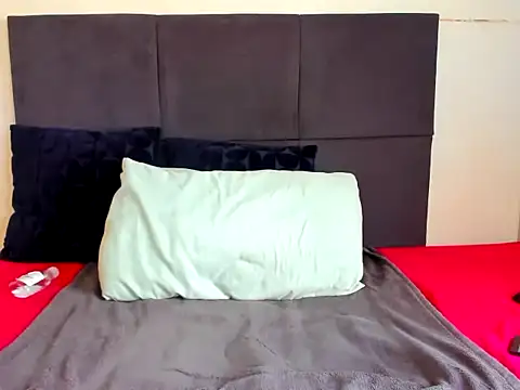 Snapshot of ThickLeeyanaXX chatting on 11/12/25, 01:55 ThickLeeyanaXX online show from 11/12/25, 01:55