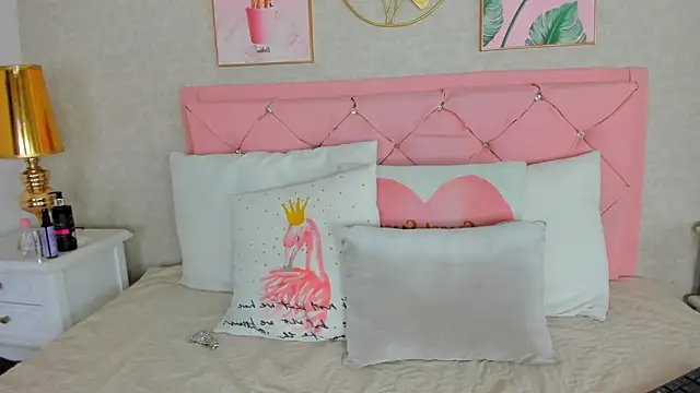 scarlett thompson 7 online show from 02/14/26, 03:25