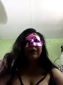 Snapshot of LOVE__RANI chatting on 07/09/26, 04:38 LOVE RANI online show from 07/09/26, 04:38