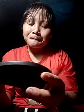 Snapshot of yoyo-mi chatting on 11/02/25, 01:02 yoyo-mi online show from 11/02/25, 01:02