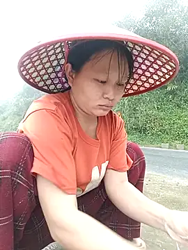 Snapshot of yoyo-mi chatting on 11/11/25, 03:39 yoyo-mi online show from 11/11/25, 03:39