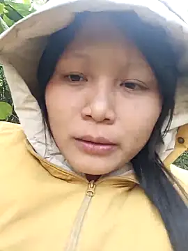 Snapshot of yoyo-mi chatting on 12/01/25, 02:27 yoyo-mi online show from 12/01/25, 02:27