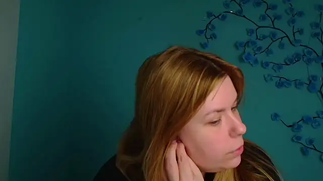 SusannaNight online show from 04/24/26, 05:21