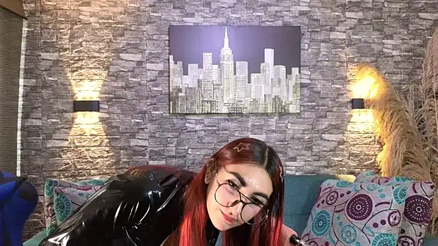 Snapshot of venusevanss chatting on 10/28/25, 01:25 venusevanss online show from 10/28/25, 01:25