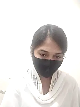 Green LaDY66 online show from 11/19/25, 02:50