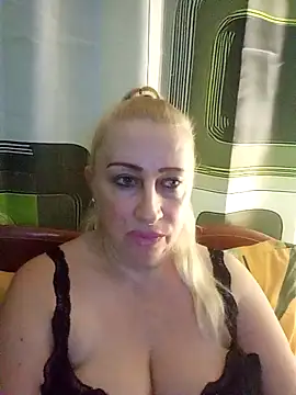 Esenia505 online show from 12/02/25, 04:57