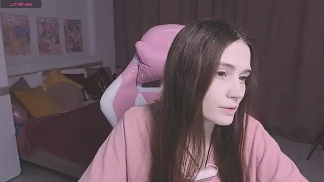 Hana Flo  online show from 11/14/25, 02:49