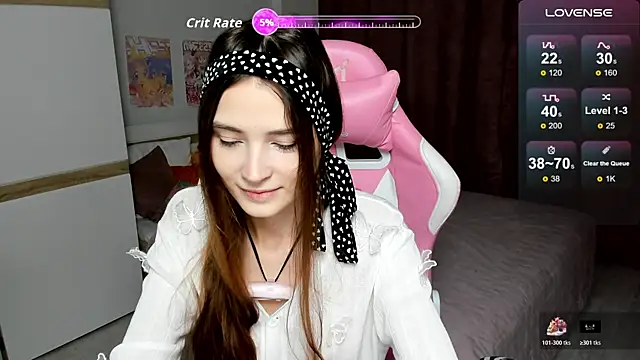 Hana Flo  online show from 12/03/25, 01:42