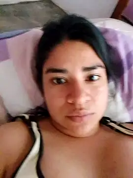 Snapshot of AlayaMore chatting on 11/01/25, 02:52 AlayaMore online show from 11/01/25, 02:52