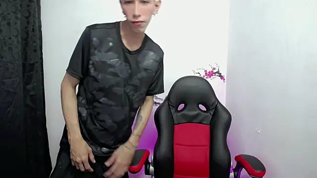 The latin boy online show from 11/04/25, 02:05