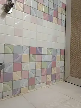 Snapshot of Yours_big chatting on 11/02/25, 11:18 Yours big online show from 11/02/25, 11:18