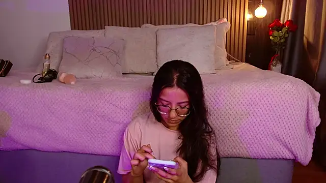 Skay bluee online show from 11/14/25, 01:21