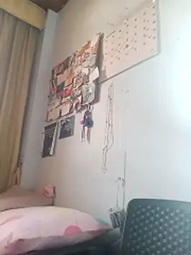 Skay bluee online show from 12/15/25, 09:52