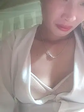 Snapshot of HGiasexy69 chatting on 05/17/26, 01:40 HGiasexy69 online show from 05/17/26, 01:40