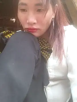 Snapshot of HGiasexy69 chatting on 06/11/26, 02:53 HGiasexy69 online show from 06/11/26, 02:53
