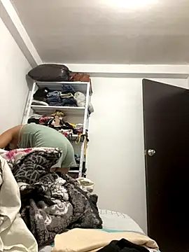 Snapshot of Jimenaa_ink chatting on 10/31/25, 07:37 Jimenaa ink online show from 10/31/25, 07:37