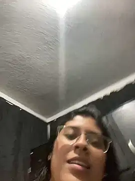 Snapshot of Jimenaa_ink chatting on 11/05/25, 04:34 Jimenaa ink online show from 11/05/25, 04:34