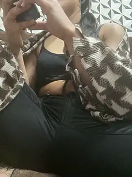 Heena Sharma982 online show from 12/15/25, 07:12