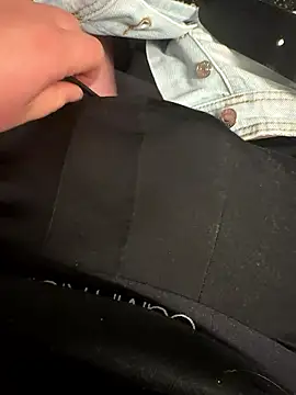 Snapshot of Hengst6969oo chatting on 01/08/26, 02:41 Hengst6969oo online show from 01/08/26, 02:41