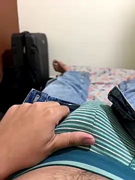 SentScruples online show from 11/04/25, 02:49