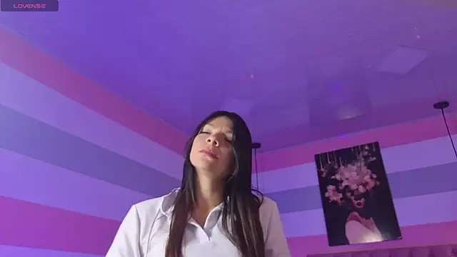 samantaortega   online show from 11/08/25, 12:49