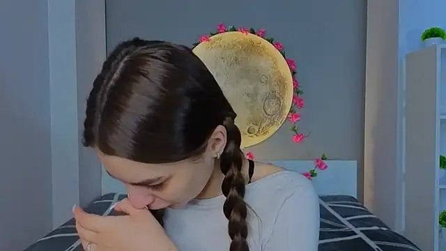 LauraHansil online show from 02/06/26, 06:18