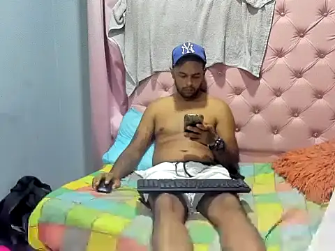 Snapshot of LeoAndNataly chatting on 10/30/25, 02:35 LeoAndNataly online show from 10/30/25, 02:35